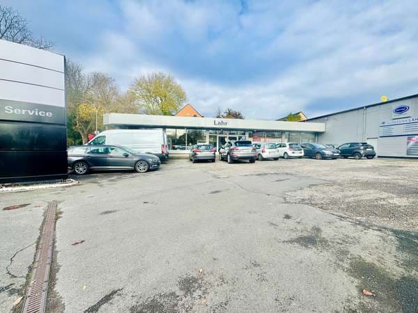 Attraktives Autohaus in Dortmund Innenstadt-Nord – Werkstatt, Freifläche & starke Anbindung: Außenfläche Einfahrt