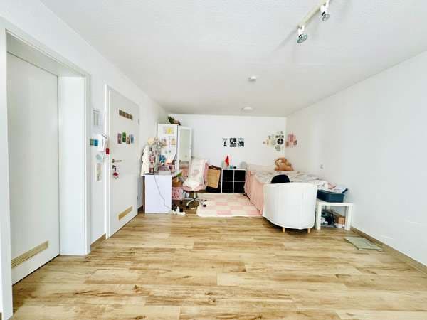 Moderne Souterrain Wohnung mit eigener Terrasse nahe Winterberg!: Wohnraum